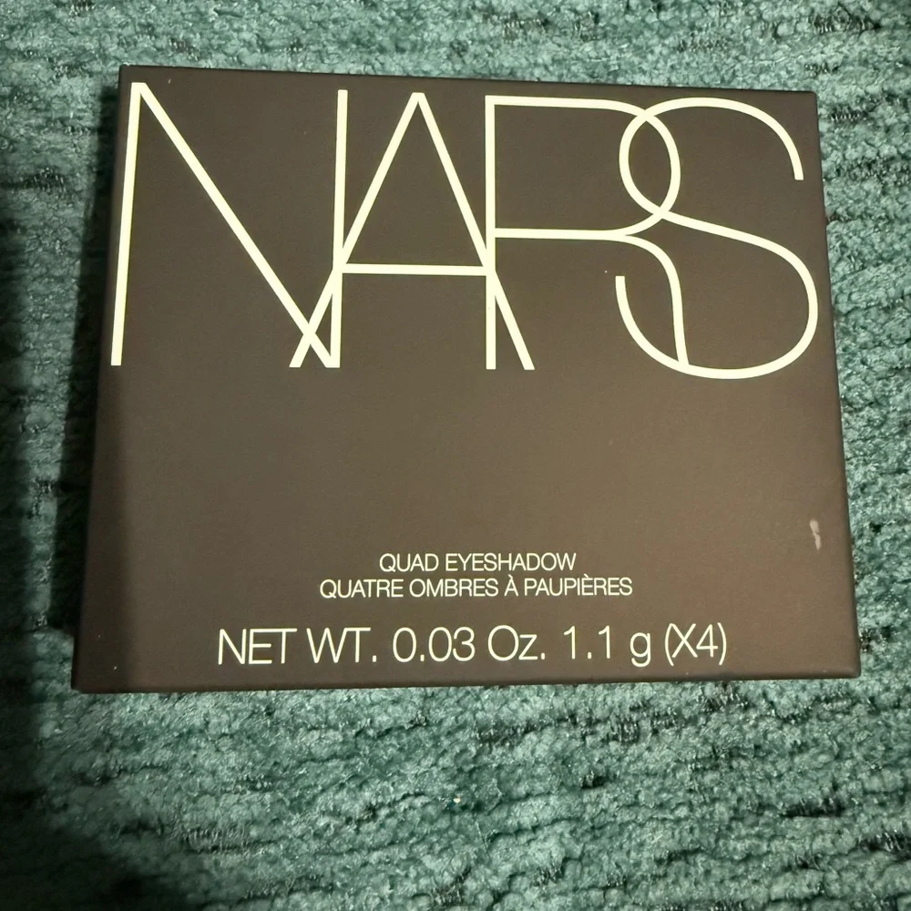 NARS Quad Eyeshadow - Kuala Lumpur - New in box - Picture 2 of 2